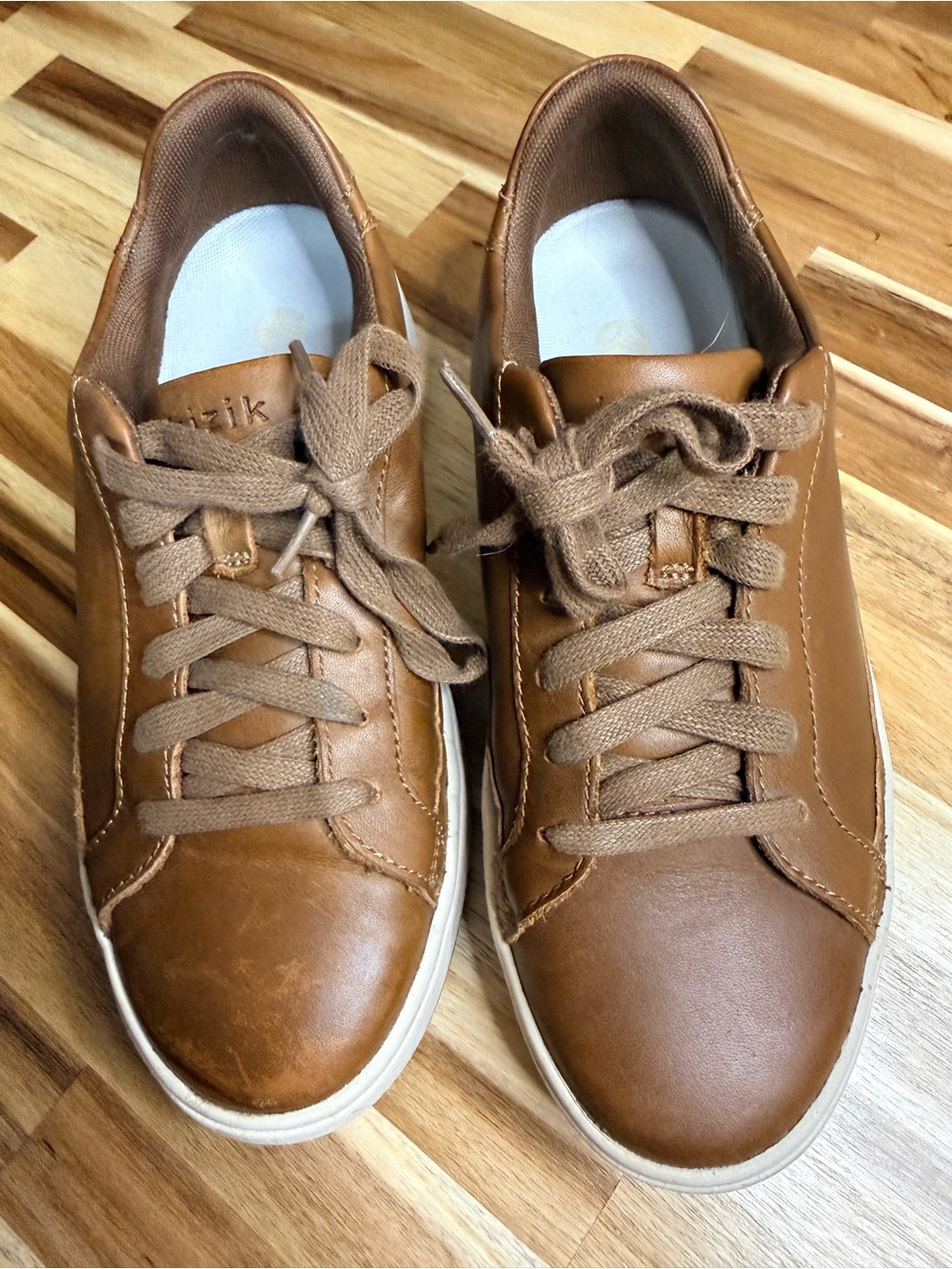 Kizik unisex Casual Sneakers athleisure activewear neutral eclectic grandpa cozy